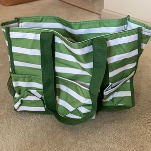Thirty-one zip-to utility tote